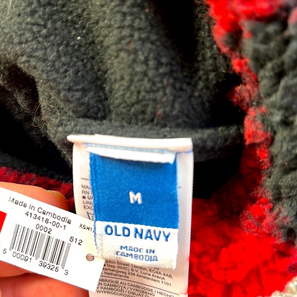 Hat and Mittens - Picture 3 of 3